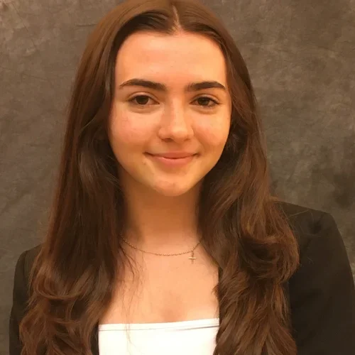 Headshot of Ellen Tahmasyan