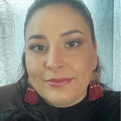 Headshot of Julia Vargas